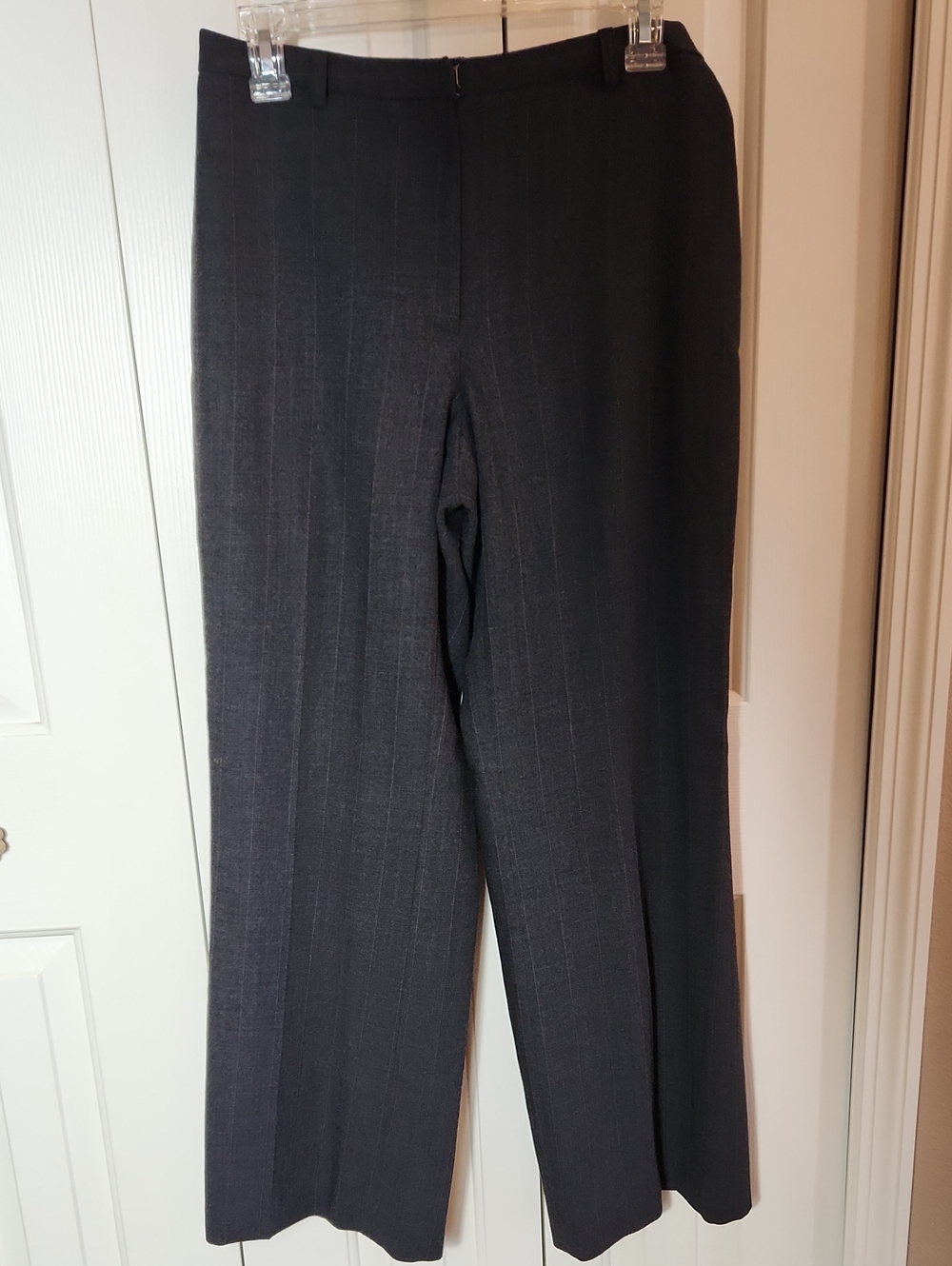 Ann Taylor Black Straight-Leg Dress Pants, Size 8P